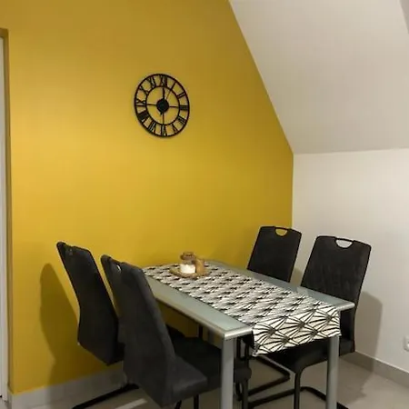 Apartament Jambur *