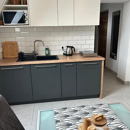 Apartament Jambur Apartament *